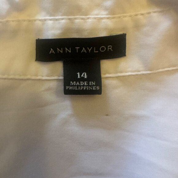 Ann Taylor White Button-Up Long Sleeve Shirt Size 14 Classic Button Up work shir - Picture 6 of 9